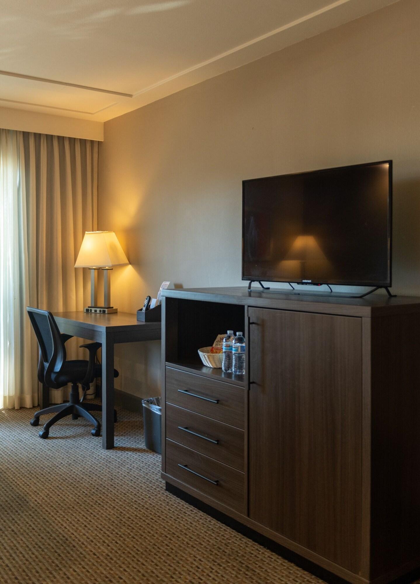 Greentree Inn & Suites Los Angeles - Alhambra - Pasadena Екстериор снимка